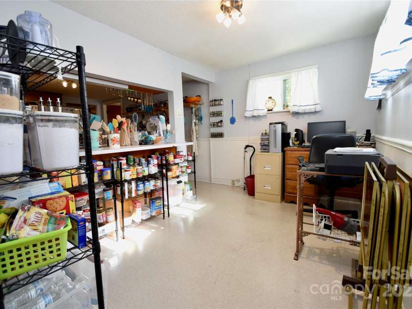 105 Venus Avenue, Gastonia, NC 28052.  MLS# CAR4263522, YatesRealty ID 18345. 