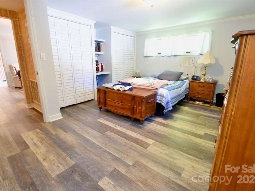 105 Venus Avenue, Gastonia, NC 28052.  MLS# CAR4263522, YatesRealty ID 18345. 