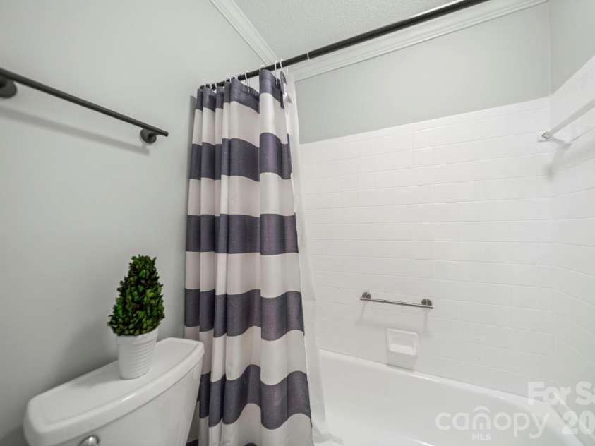 5026 Sardis Road, Charlotte, NC 28270.  MLS# CAR4367140, YatesRealty ID 18345. 