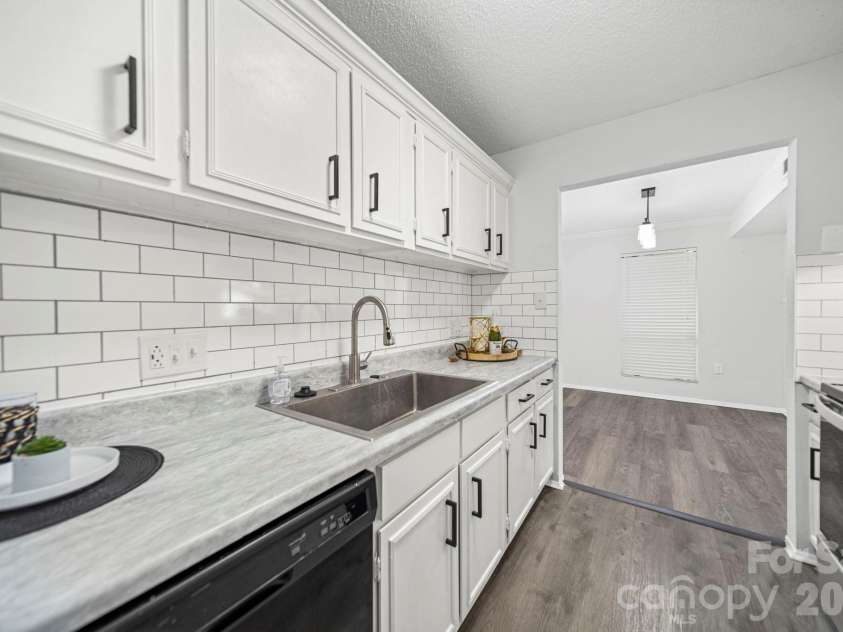 5026 Sardis Road, Charlotte, NC 28270.  MLS# CAR4367140, YatesRealty ID 18345. Virtually staged