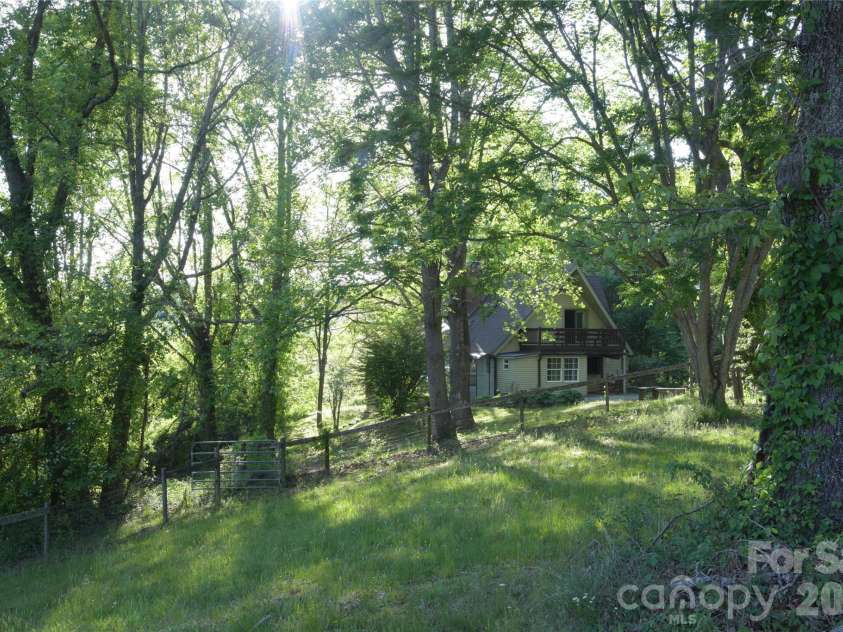 344 Mills River Road, Mills River, NC 28759.  MLS# CAR4374201, YatesRealty ID 18346. 