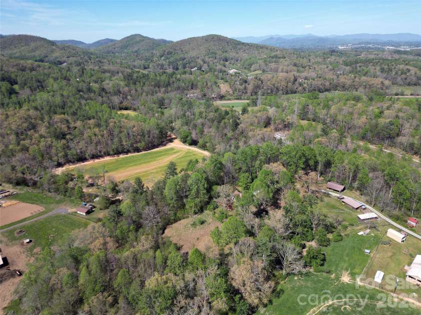 344 Mills River Road, Mills River, NC 28759.  MLS# CAR4374201, YatesRealty ID 18346. 
