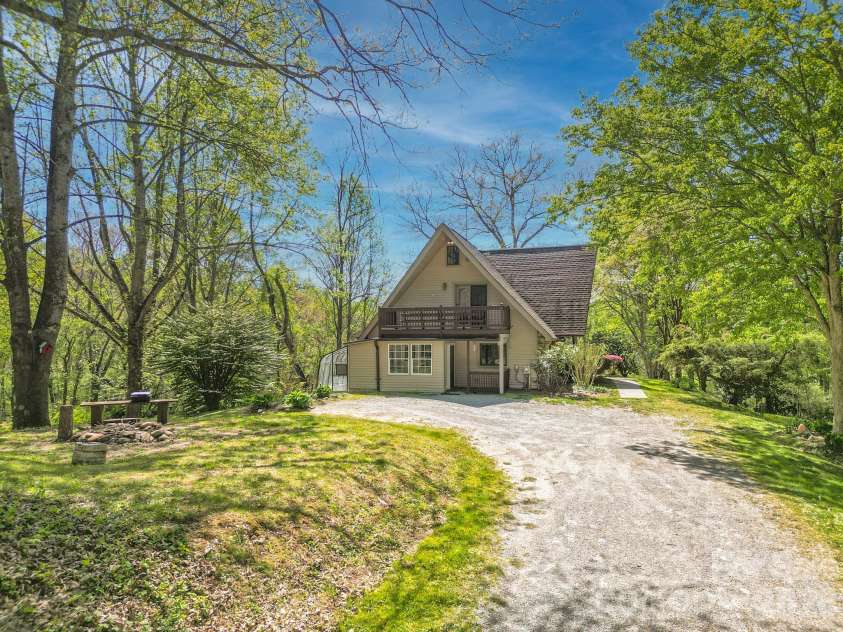 344 Mills River Road, Mills River, NC 28759.  MLS# CAR4374201, YatesRealty ID 18346. Approach to home