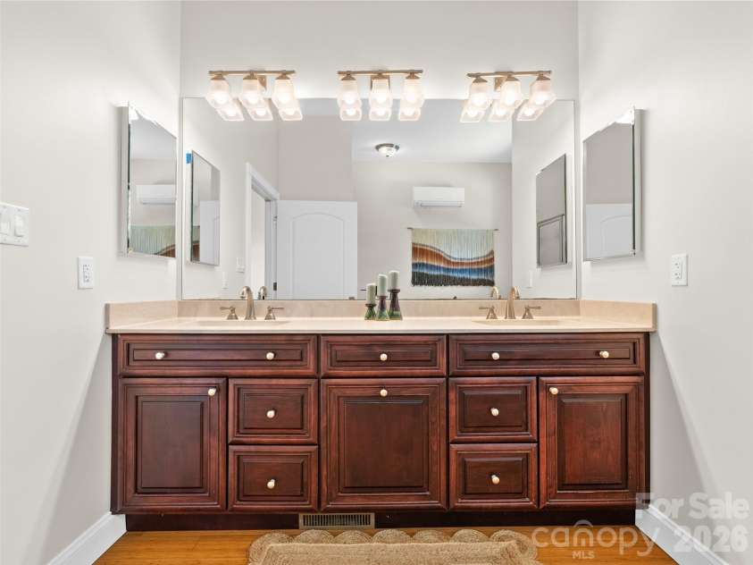 16 Chickadee Lane, Fairview, NC 28730.  MLS# CAR4375126, YatesRealty ID 18349. With dual vanities
