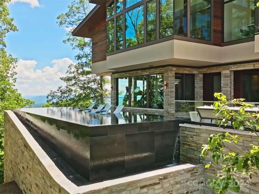 515 Cloud Top Way, Arden, NC 28704.  MLS# CAR4177240, YatesRealty ID 1835. Infinity Pool