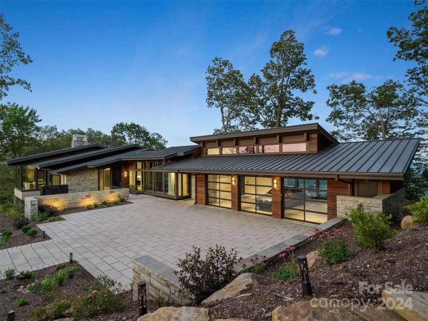 515 Cloud Top Way, Arden, NC 28704.  MLS# CAR4177240, YatesRealty ID 1835. Main Entry
