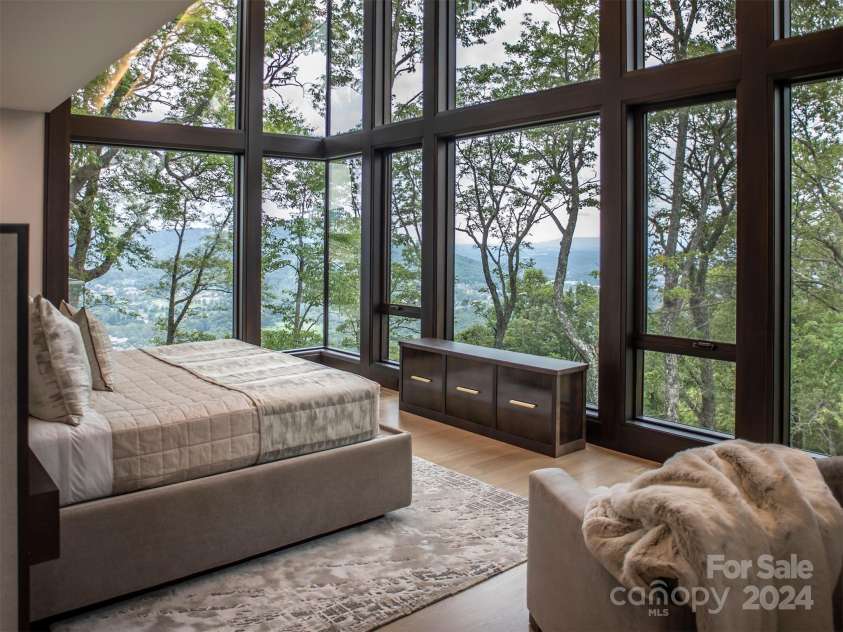515 Cloud Top Way, Arden, NC 28704.  MLS# CAR4177240, YatesRealty ID 1835. Primary Bedroom