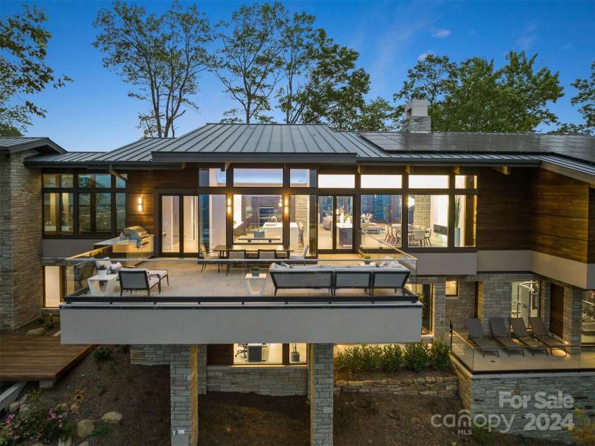 515 Cloud Top Way, Arden, NC 28704.  MLS# CAR4177240, YatesRealty ID 1835. Upper Terrace