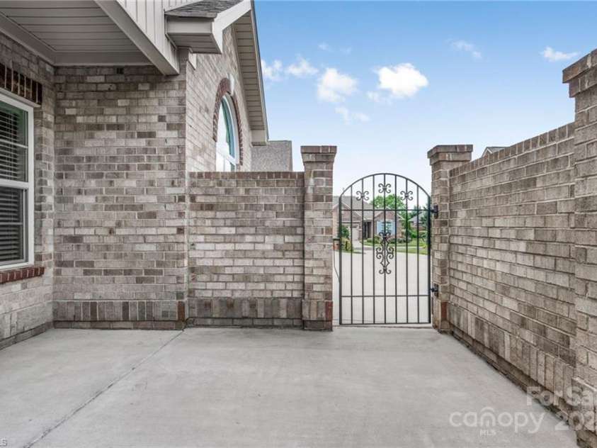 202 Watchtower Court, Winston Salem, NC 27127.  MLS# CAR4268660, YatesRealty ID 18351. 