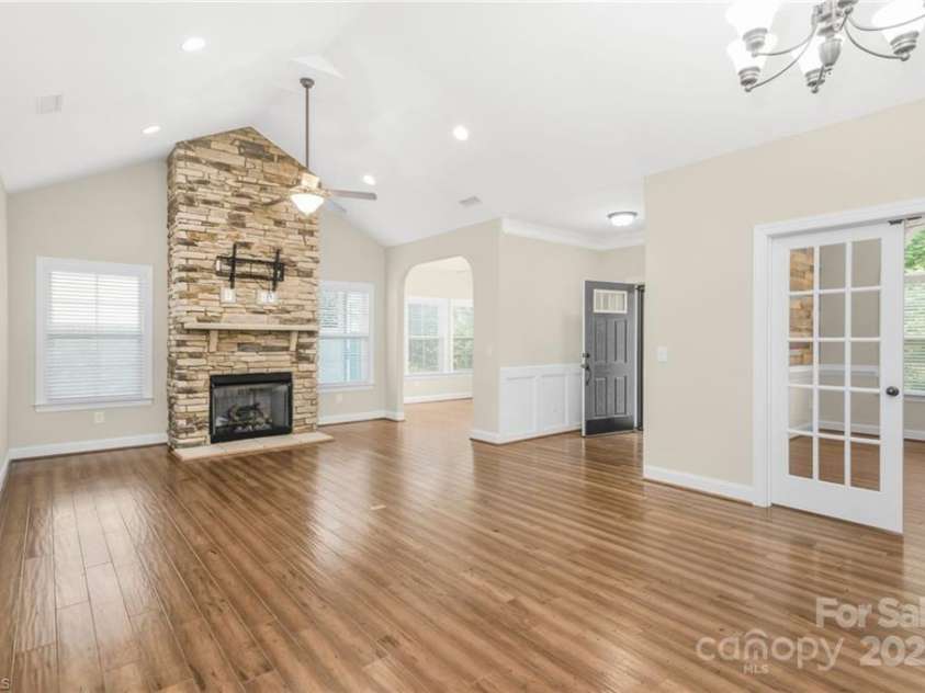 202 Watchtower Court, Winston Salem, NC 27127.  MLS# CAR4268660, YatesRealty ID 18351. 