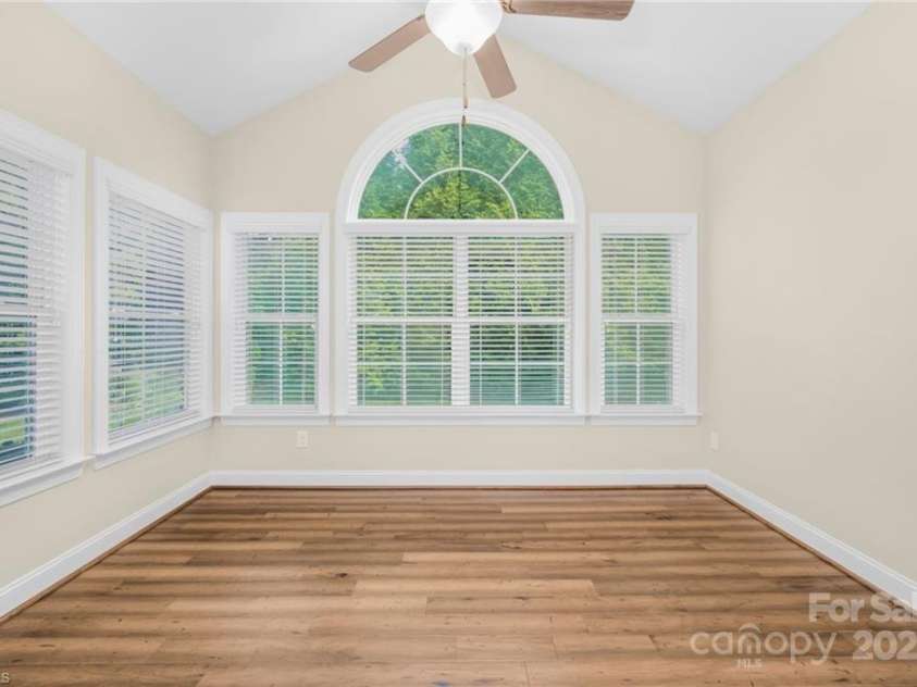 202 Watchtower Court, Winston Salem, NC 27127.  MLS# CAR4268660, YatesRealty ID 18351. 