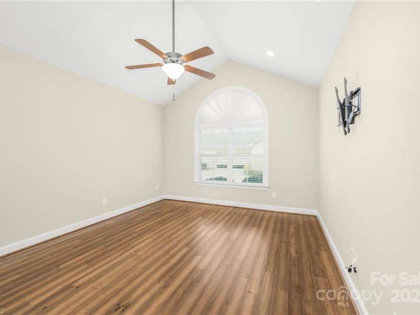 202 Watchtower Court, Winston Salem, NC 27127.  MLS# CAR4268660, YatesRealty ID 18351. 