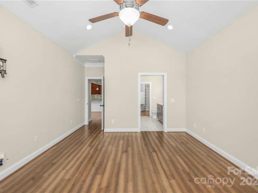 202 Watchtower Court, Winston Salem, NC 27127.  MLS# CAR4268660, YatesRealty ID 18351. 