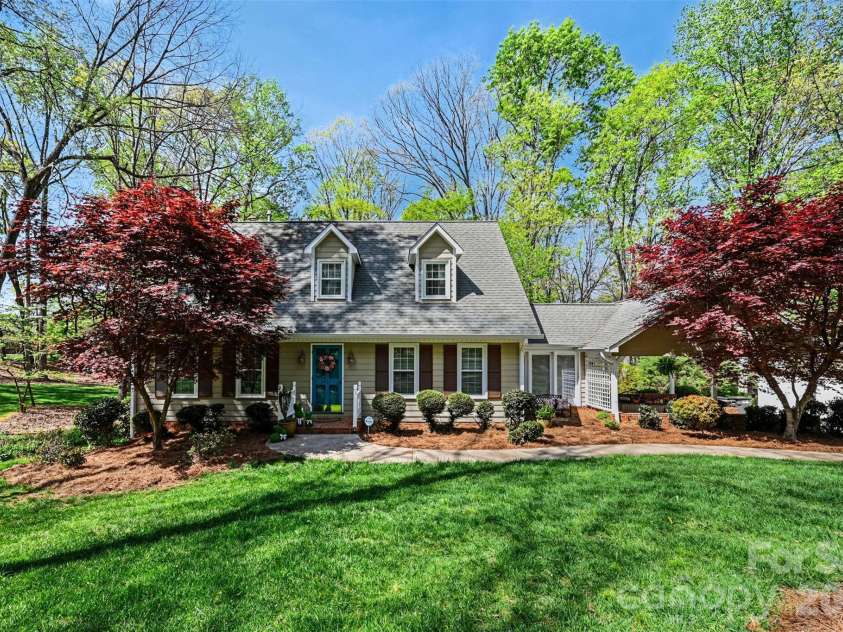 2511 Heritage Circle, Statesville, NC 28625.  MLS# CAR4328424, YatesRealty ID 18351. 