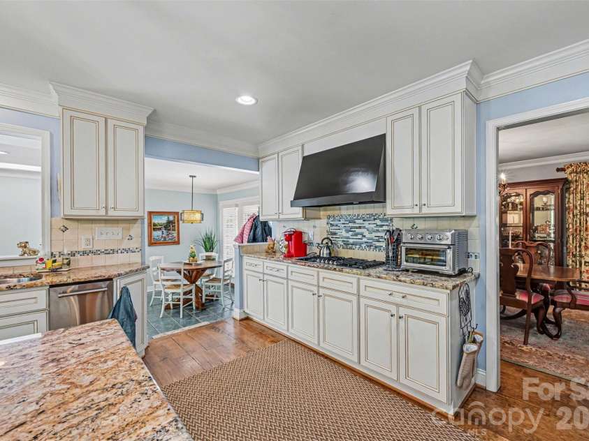 2511 Heritage Circle, Statesville, NC 28625.  MLS# CAR4328424, YatesRealty ID 18351. 