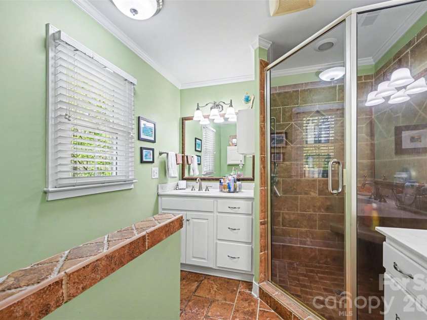 2511 Heritage Circle, Statesville, NC 28625.  MLS# CAR4328424, YatesRealty ID 18351. 