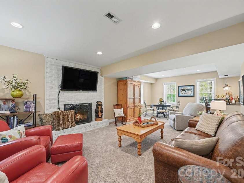 2511 Heritage Circle, Statesville, NC 28625.  MLS# CAR4328424, YatesRealty ID 18351. 