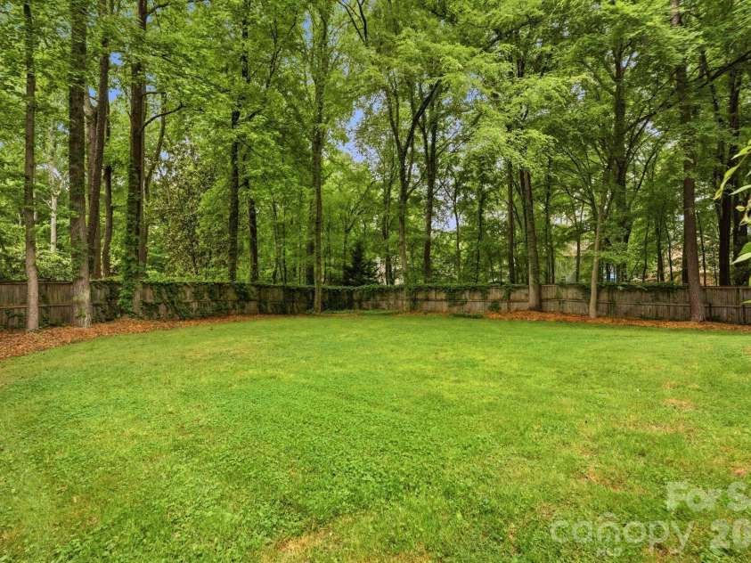 20200 Floral Lane, Cornelius, NC 28031.  MLS# CAR4374755, YatesRealty ID 18352. Large backyard for entertaining or relaxing