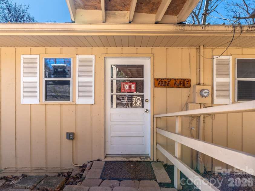 174 Pleasant Ridge, Maggie Valley, NC 28751.  MLS# CAR4349754, YatesRealty ID 18353. 