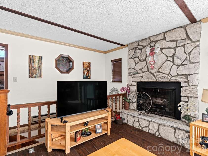 174 Pleasant Ridge, Maggie Valley, NC 28751.  MLS# CAR4349754, YatesRealty ID 18353. 