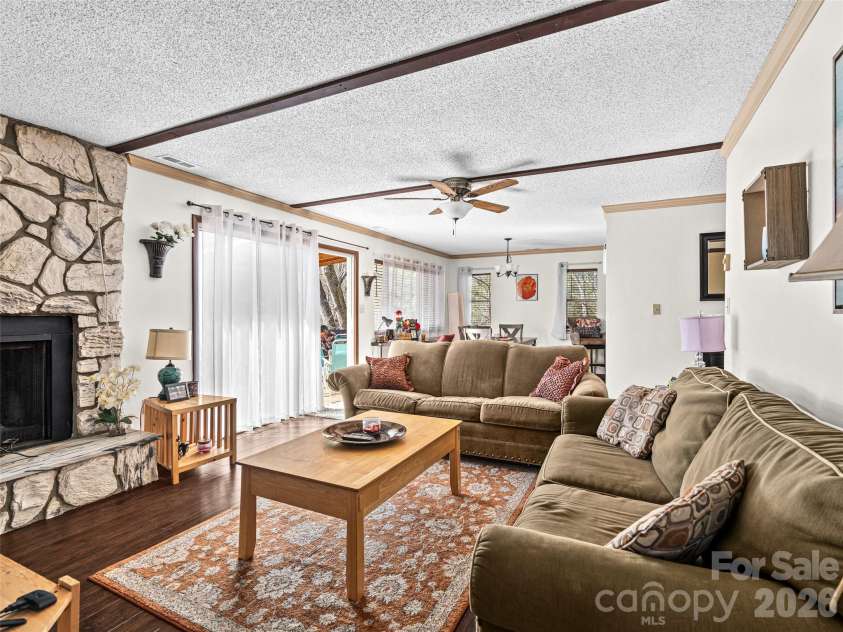 174 Pleasant Ridge, Maggie Valley, NC 28751.  MLS# CAR4349754, YatesRealty ID 18353. 