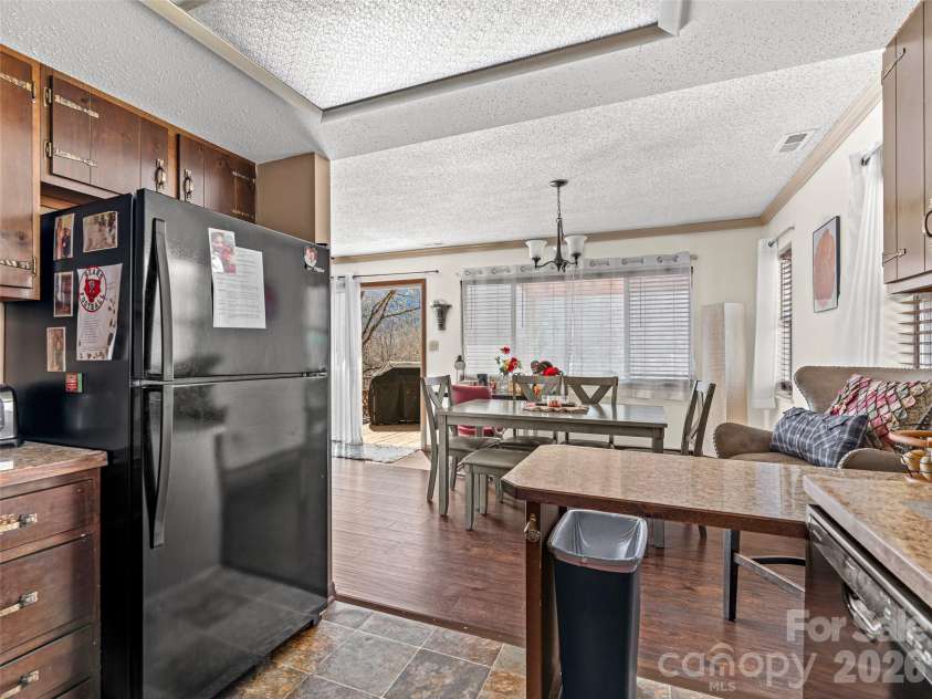 174 Pleasant Ridge, Maggie Valley, NC 28751.  MLS# CAR4349754, YatesRealty ID 18353. 