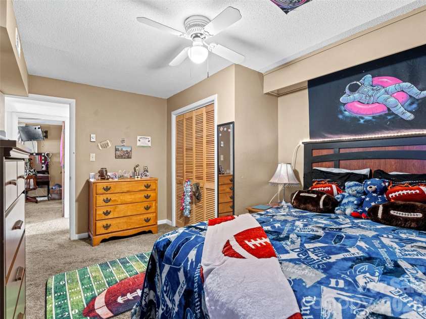 174 Pleasant Ridge, Maggie Valley, NC 28751.  MLS# CAR4349754, YatesRealty ID 18353. 