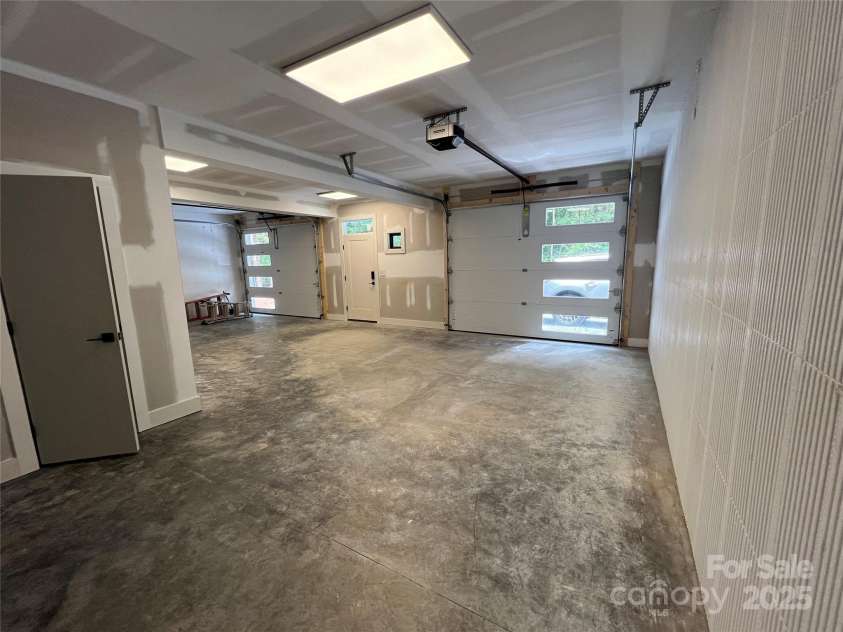 908 Apex Drive, Albemarle, NC 28001.  MLS# CAR4268811, YatesRealty ID 18354. Garage -