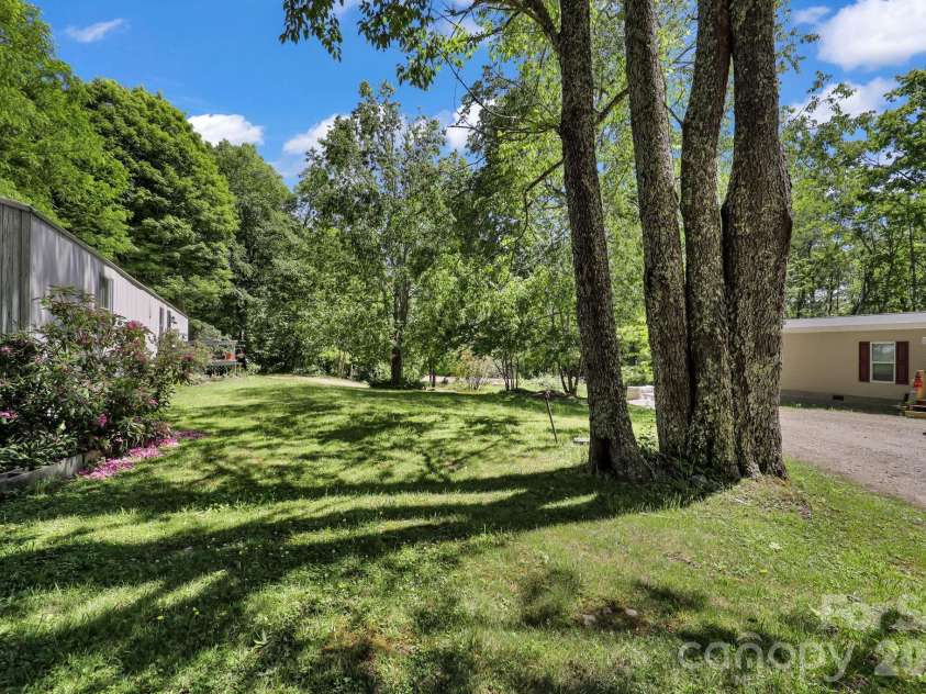 30 Little Rock Road, Newland, NC 28657.  MLS# CAR4377605, YatesRealty ID 18355. 