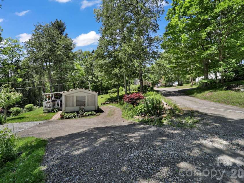 30 Little Rock Road, Newland, NC 28657.  MLS# CAR4377605, YatesRealty ID 18355. 