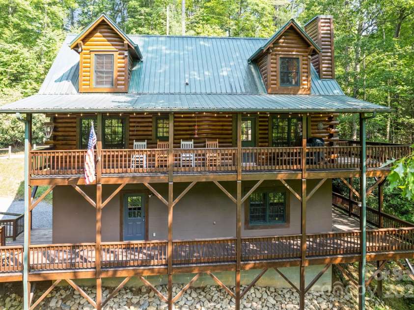 115 Serendipity Lane, Waynesville, NC 28785.  MLS# CAR4265362, YatesRealty ID 18356. 