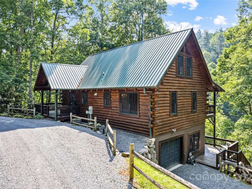 115 Serendipity Lane, Waynesville, NC 28785.  MLS# CAR4265362, YatesRealty ID 18356. 