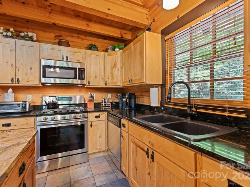 115 Serendipity Lane, Waynesville, NC 28785.  MLS# CAR4265362, YatesRealty ID 18356. 