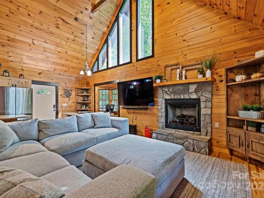 115 Serendipity Lane, Waynesville, NC 28785.  MLS# CAR4265362, YatesRealty ID 18356. 