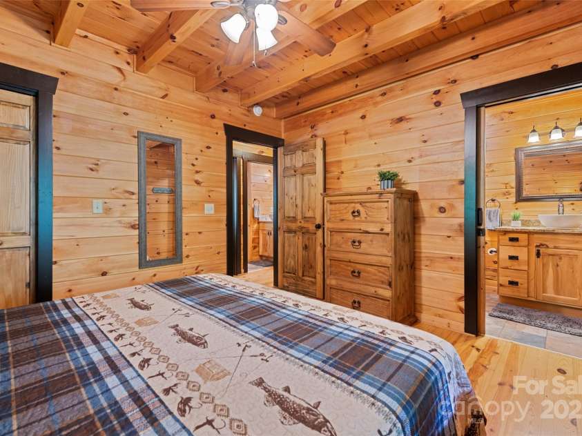 115 Serendipity Lane, Waynesville, NC 28785.  MLS# CAR4265362, YatesRealty ID 18356. 