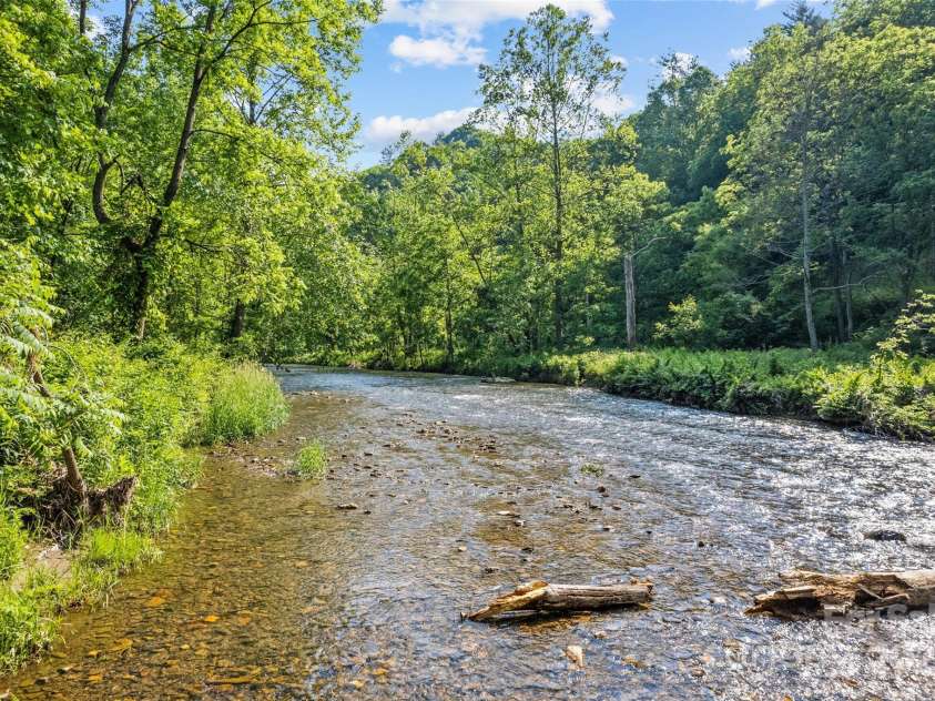 115 Serendipity Lane, Waynesville, NC 28785.  MLS# CAR4265362, YatesRealty ID 18356. 