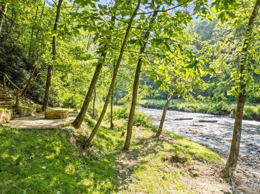 115 Serendipity Lane, Waynesville, NC 28785.  MLS# CAR4265362, YatesRealty ID 18356. 