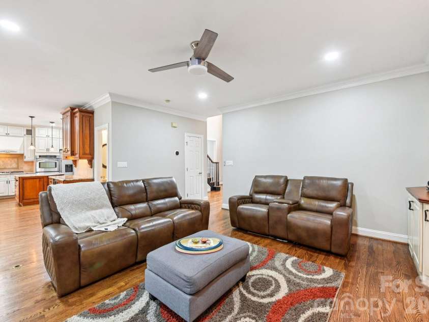 13003 Darby Chase Drive, Charlotte, NC 28277.  MLS# CAR4355354, YatesRealty ID 18356. 