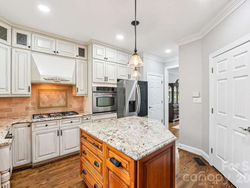 13003 Darby Chase Drive, Charlotte, NC 28277.  MLS# CAR4355354, YatesRealty ID 18356. 