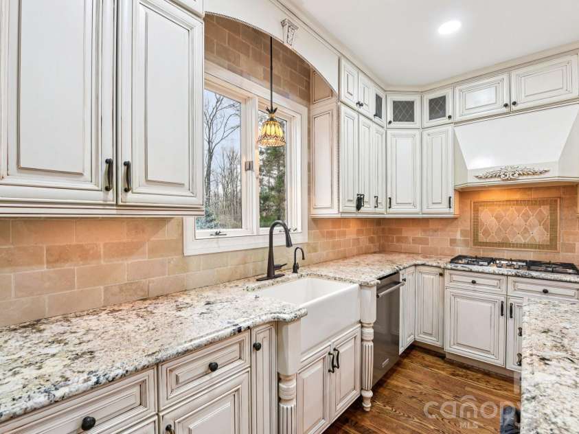 13003 Darby Chase Drive, Charlotte, NC 28277.  MLS# CAR4355354, YatesRealty ID 18356. 