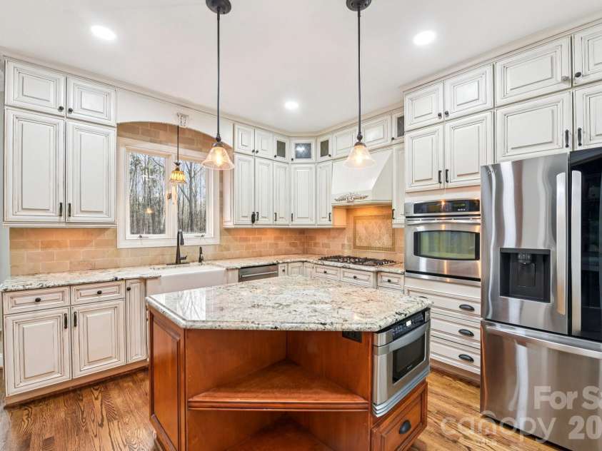 13003 Darby Chase Drive, Charlotte, NC 28277.  MLS# CAR4355354, YatesRealty ID 18356. 