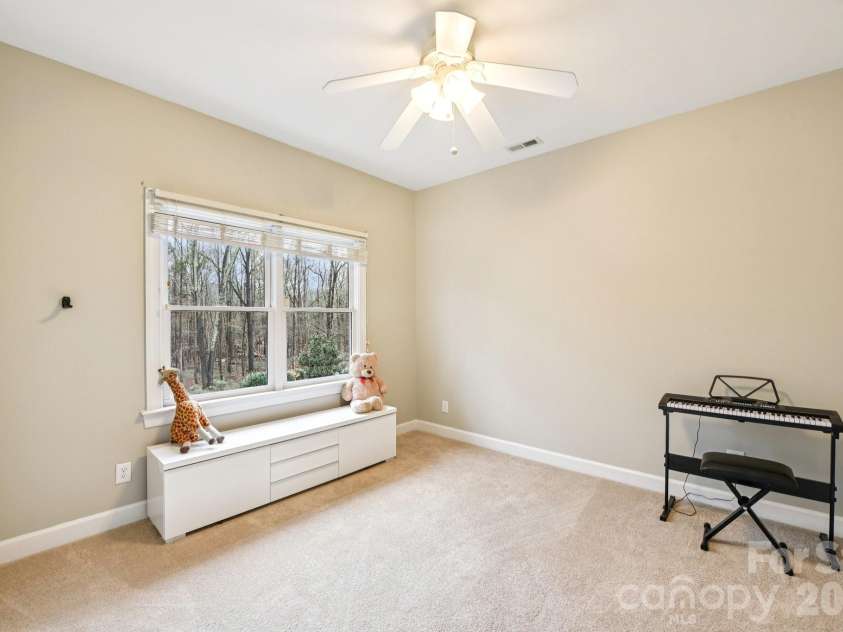 13003 Darby Chase Drive, Charlotte, NC 28277.  MLS# CAR4355354, YatesRealty ID 18356. 