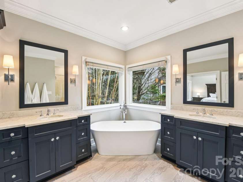 13003 Darby Chase Drive, Charlotte, NC 28277.  MLS# CAR4355354, YatesRealty ID 18356. 