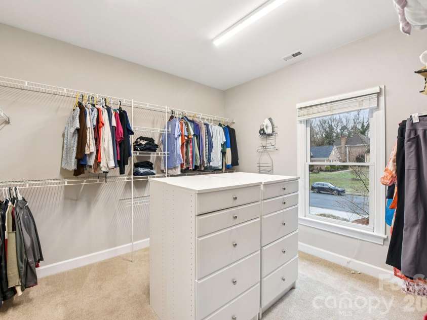 13003 Darby Chase Drive, Charlotte, NC 28277.  MLS# CAR4355354, YatesRealty ID 18356. 