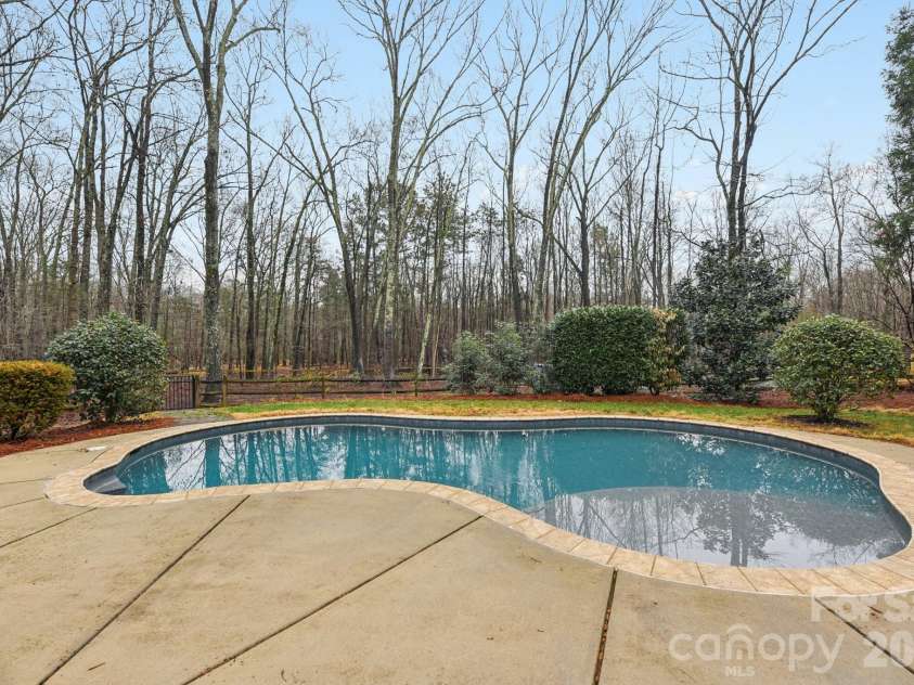 13003 Darby Chase Drive, Charlotte, NC 28277.  MLS# CAR4355354, YatesRealty ID 18356. 