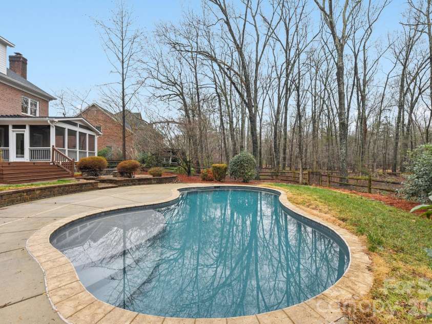 13003 Darby Chase Drive, Charlotte, NC 28277.  MLS# CAR4355354, YatesRealty ID 18356. 