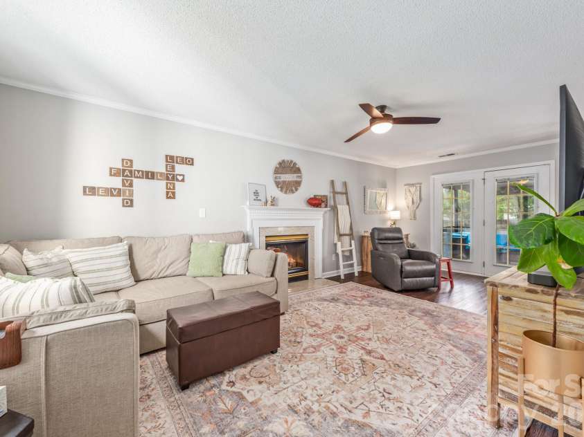 14442 Planters Knob Lane, Charlotte, NC 28273.  MLS# CAR4375802, YatesRealty ID 18357. 