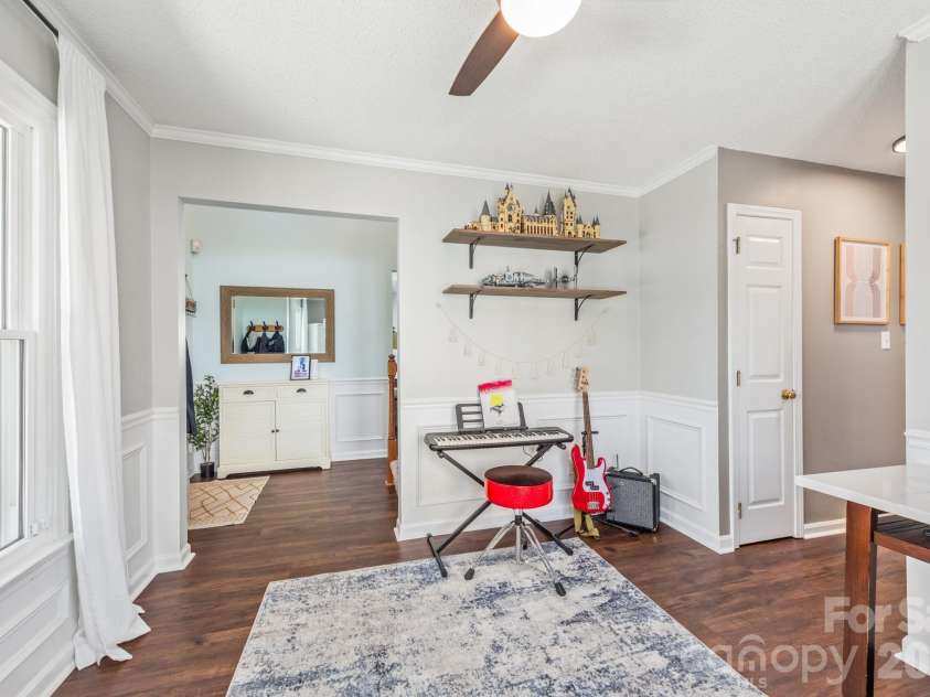 14442 Planters Knob Lane, Charlotte, NC 28273.  MLS# CAR4375802, YatesRealty ID 18357. 