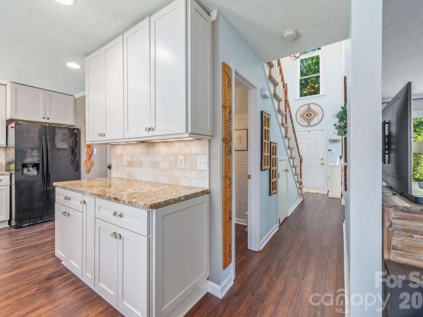 14442 Planters Knob Lane, Charlotte, NC 28273.  MLS# CAR4375802, YatesRealty ID 18357. 