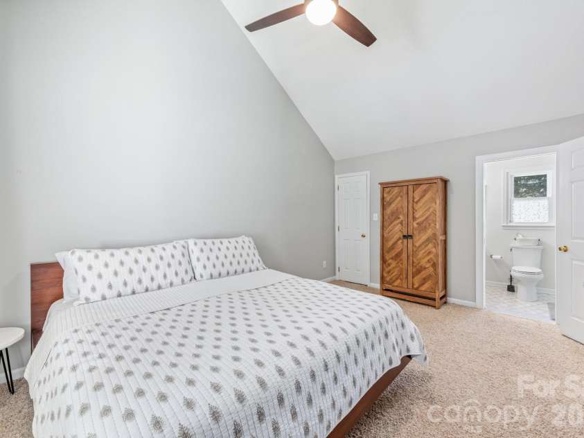 14442 Planters Knob Lane, Charlotte, NC 28273.  MLS# CAR4375802, YatesRealty ID 18357. 